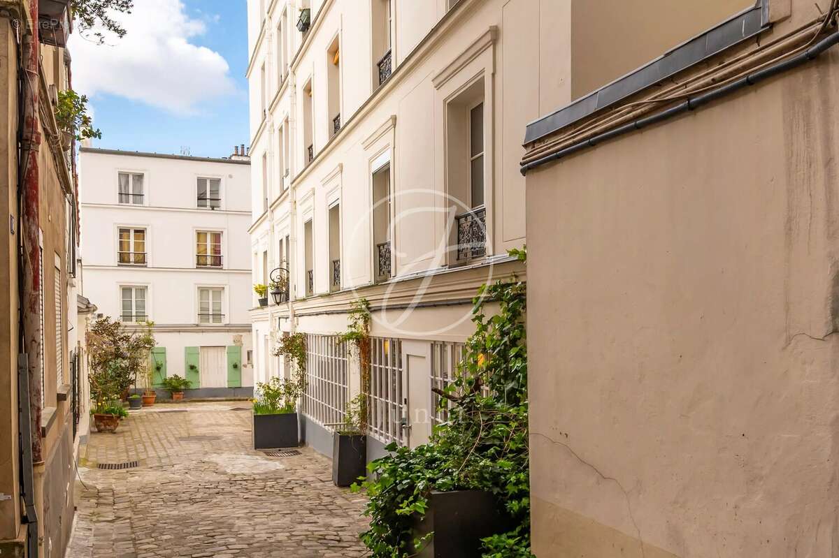 Appartement à PARIS-18E