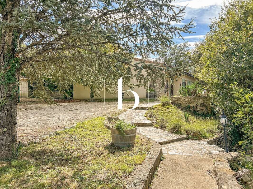 Maison à VALLON-PONT-D&#039;ARC