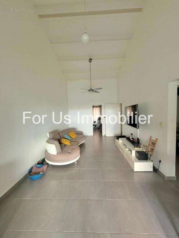 Maison à PETIT-BOURG