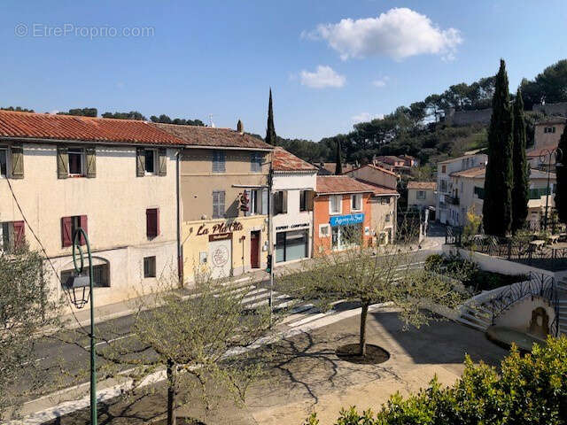 Appartement à PEYPIN