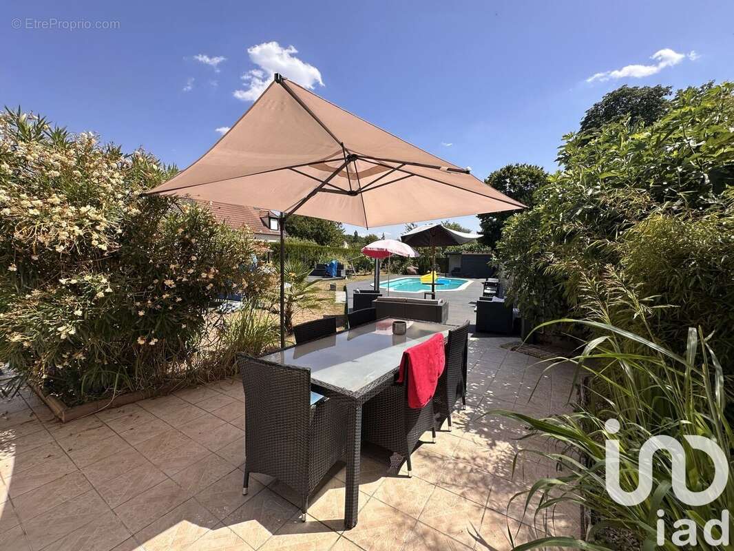 Photo 2 - Maison à LIVRY-SUR-SEINE