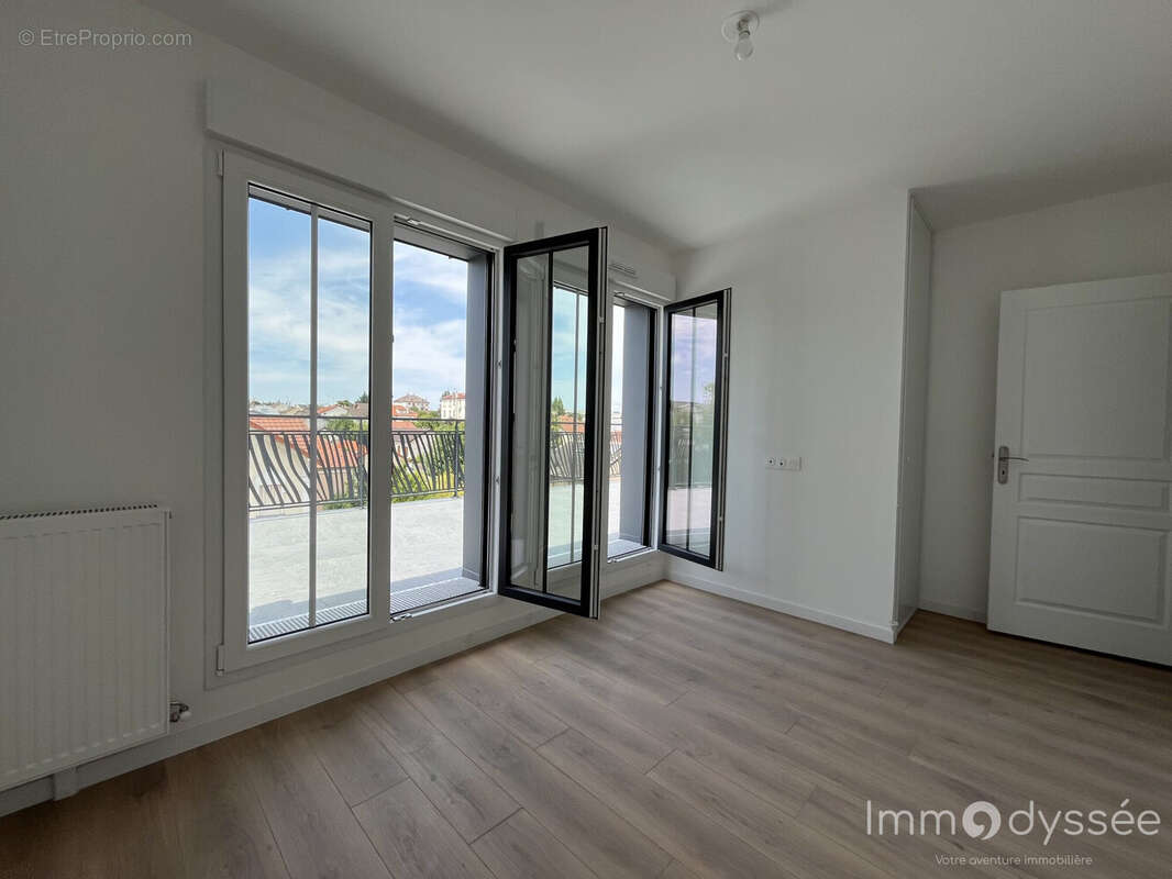 Appartement à LE PERREUX-SUR-MARNE
