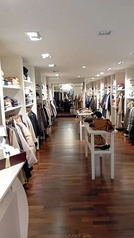 Commerce à AURILLAC