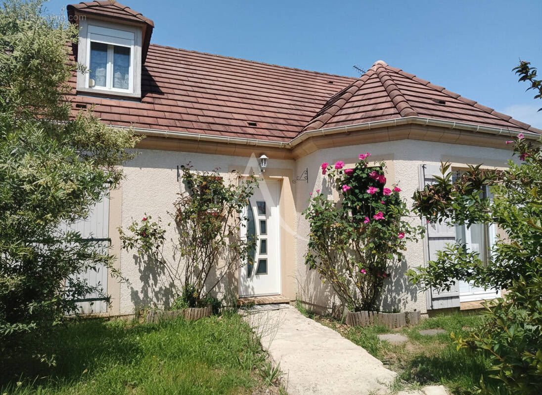 Maison à ARMENTIERES-EN-BRIE