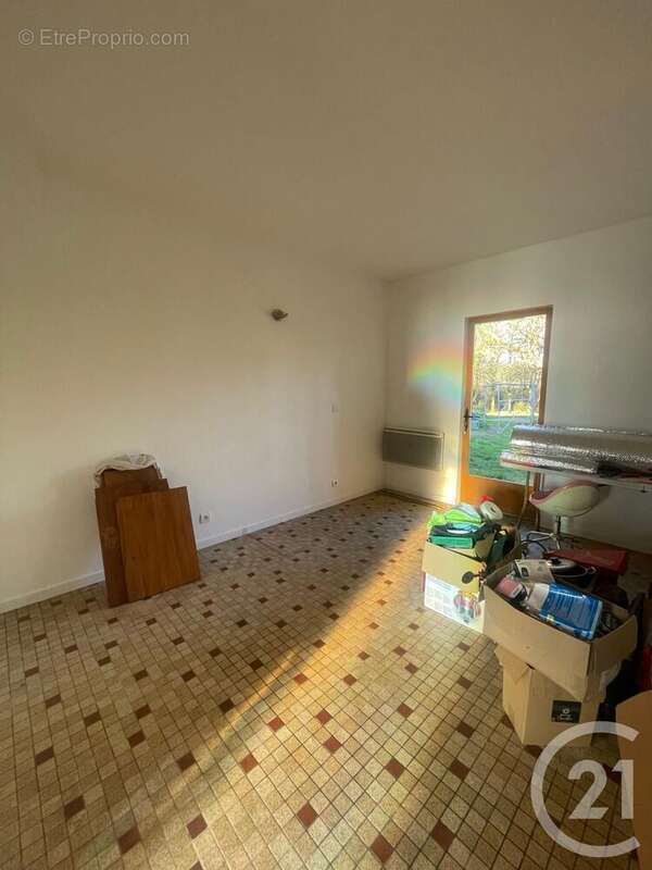 Maison à PETIT-PALAIS-ET-CORNEMPS