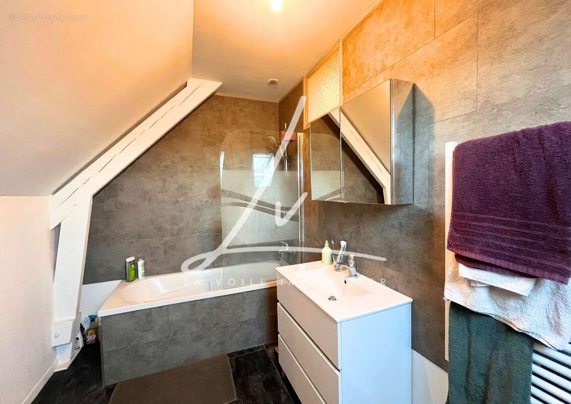Maison 210 m² à Evrecy  - photo 9