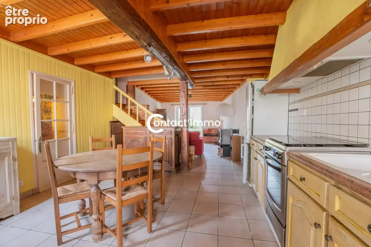 Maison 91 m² à Chappes  - photo 2