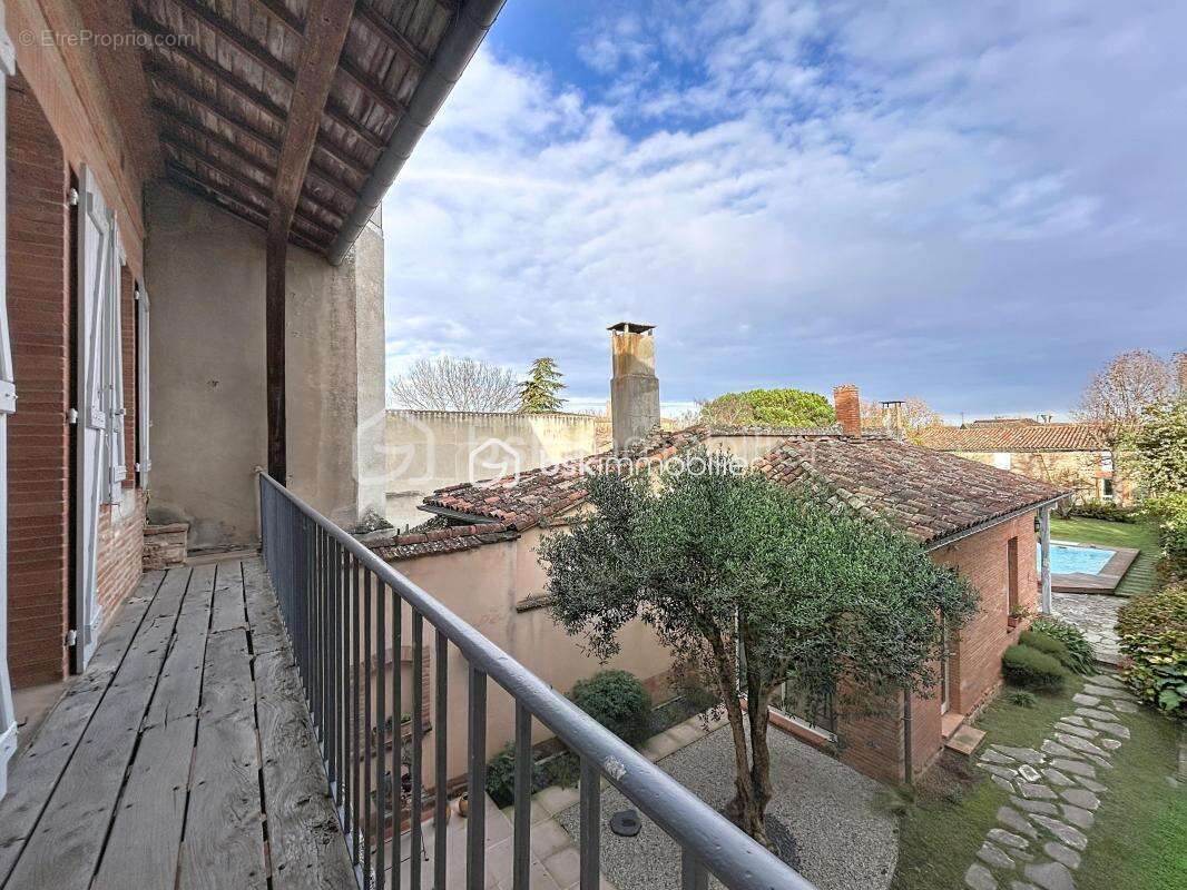 Propriété de caractère, maison 9 pièces 244 m² avec son annexe 27m² et bâtiment de 127m² - photo 3