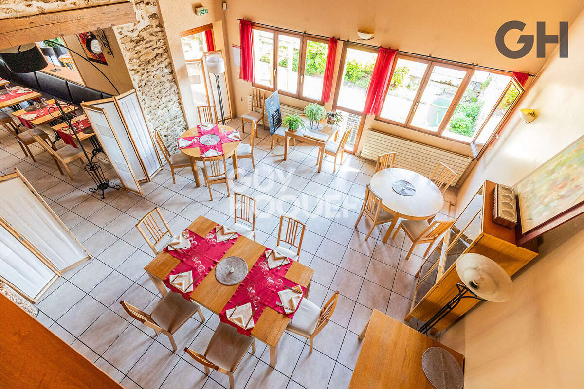 Commerce à CHARTRETTES