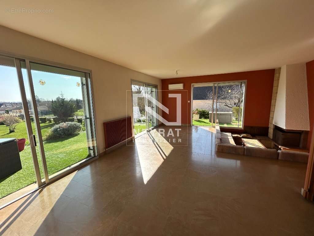 Maison à SENNECEY-LE-GRAND