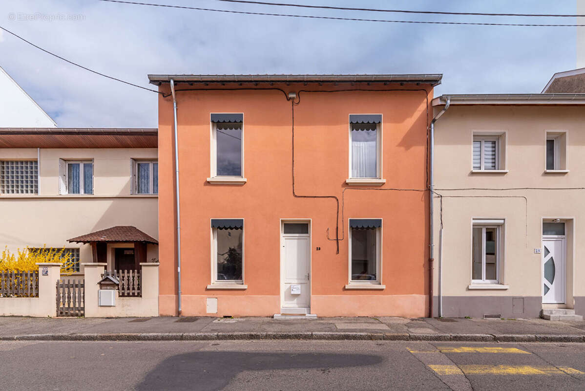 Maison à VILLEURBANNE