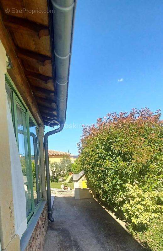 Villa  traditionnelle + studio a vendre - photo 4