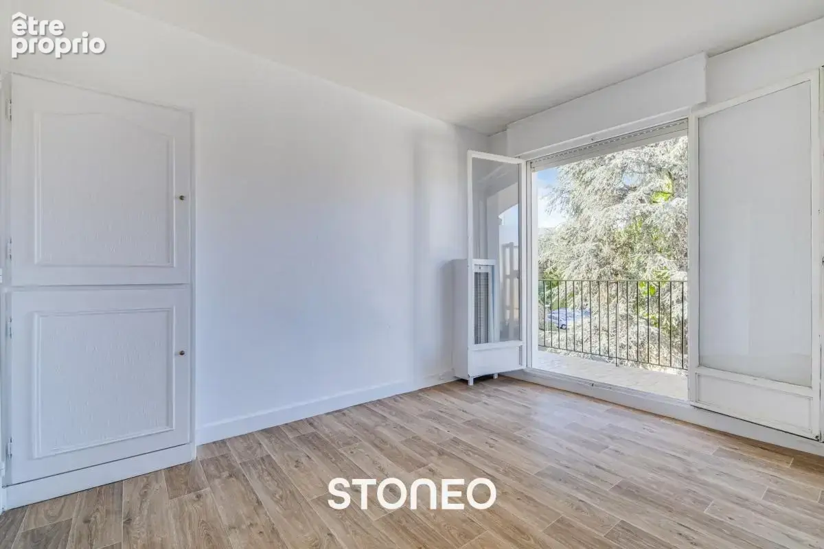 VANVES SAINT REMY - Appartement 3 pièces avec balcon - photo 2