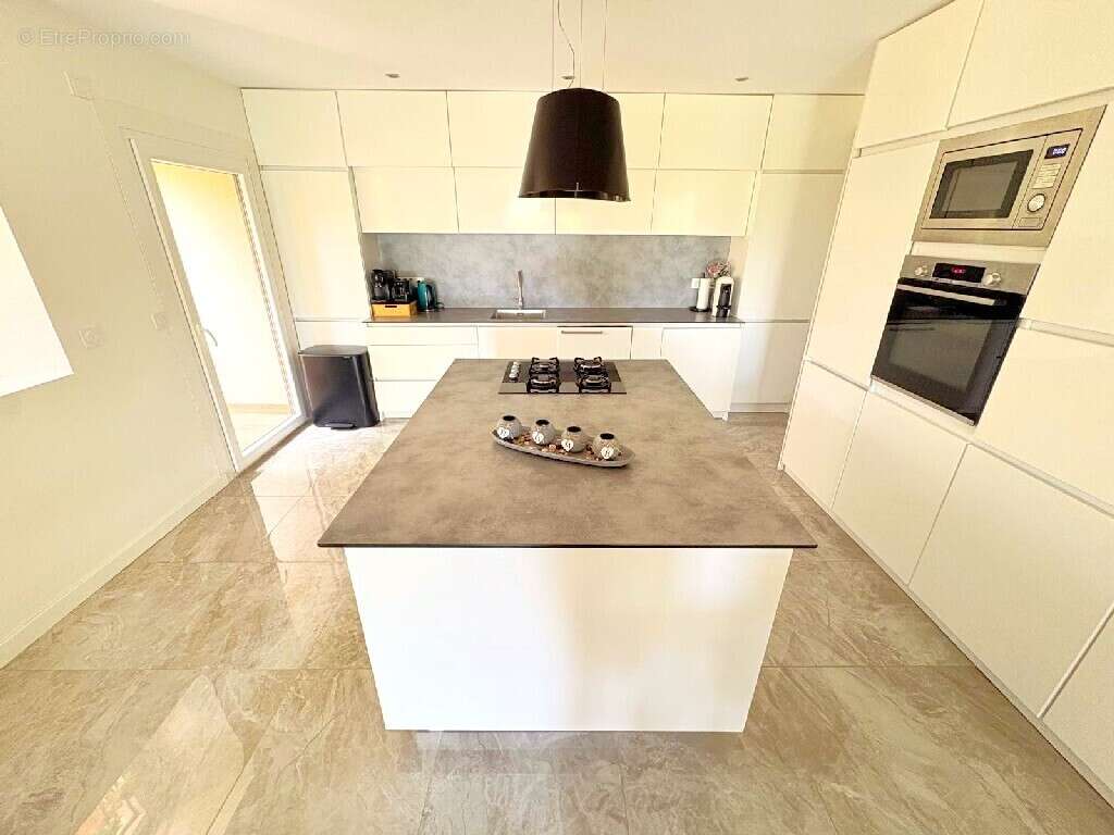 Appartement à ANNECY-LE-VIEUX