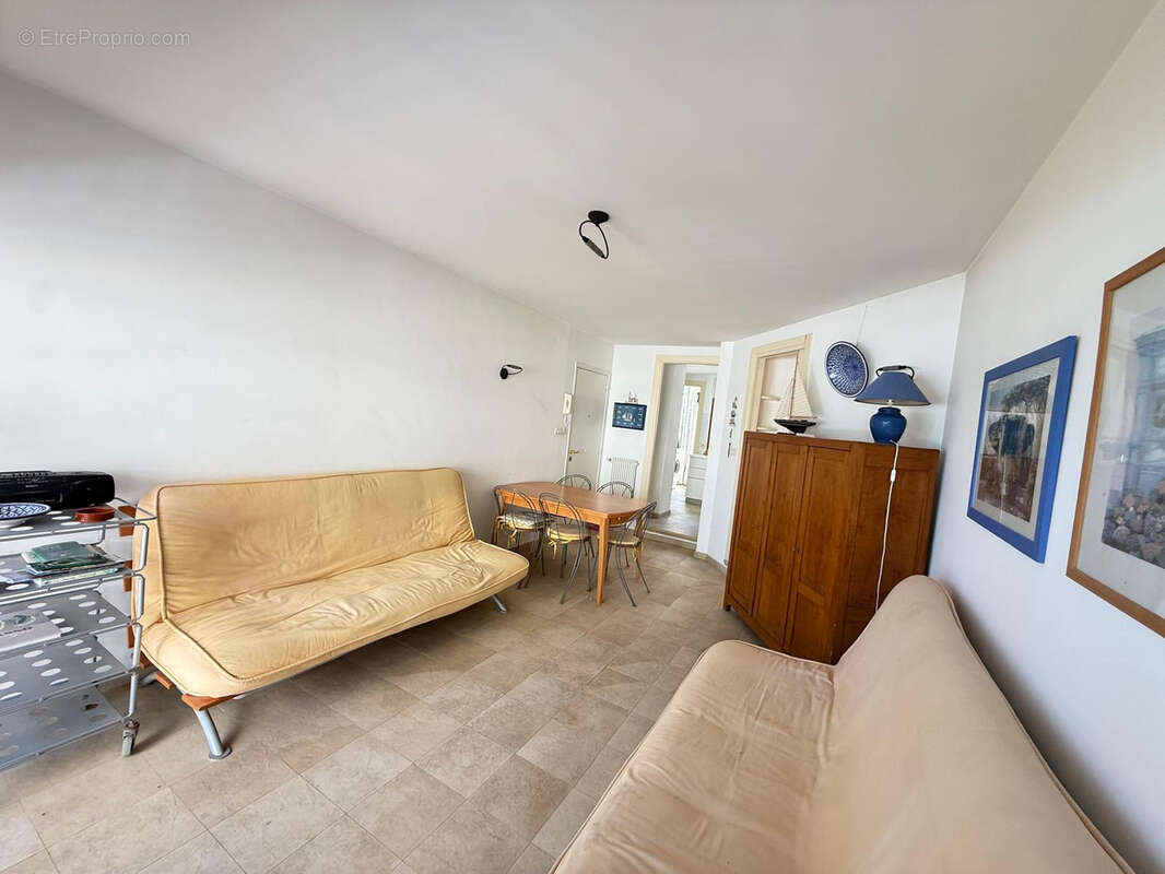 Appartement à ROQUEBRUNE-CAP-MARTIN
