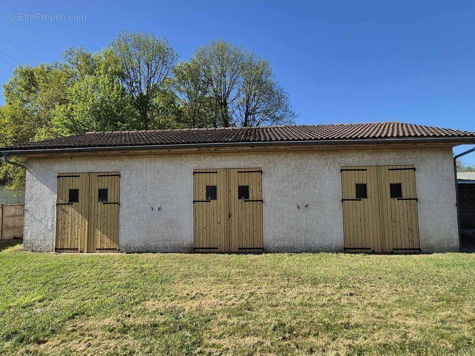Garage de 90m² à vendre- Saint Sauveur- terrain 598m²- - Autre à SAINT-SAUVEUR