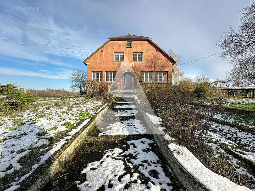 Maison à SAINT-AMAND-LES-EAUX