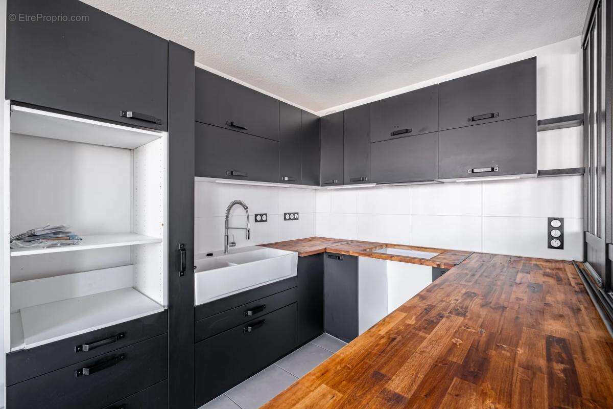 Appartement à PUGET-SUR-ARGENS