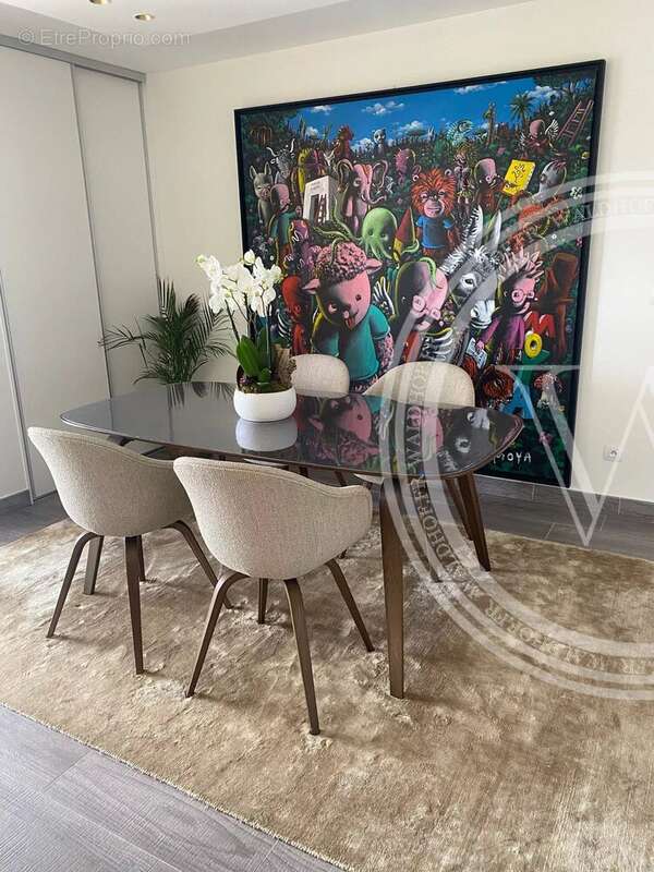 Appartement à EZE