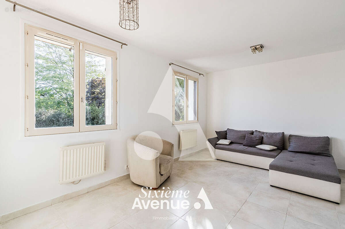 Maison à CHAZAY-D'AZERGUES