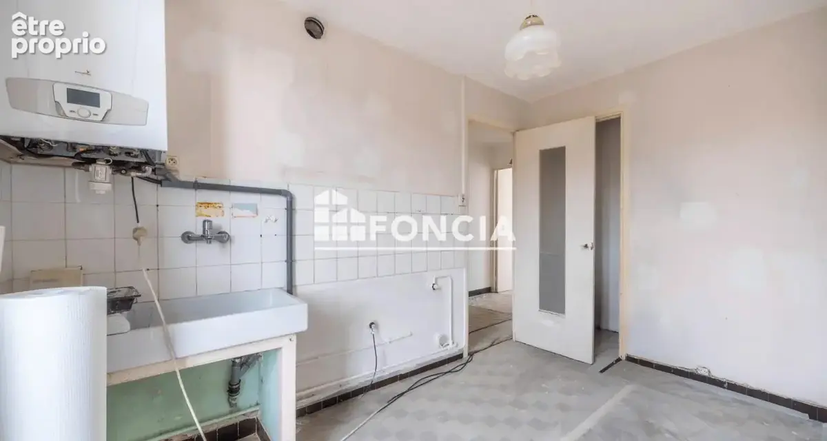 À vendre – Appartement avec balcon et garage – Avenue Victor Hugo - photo 3