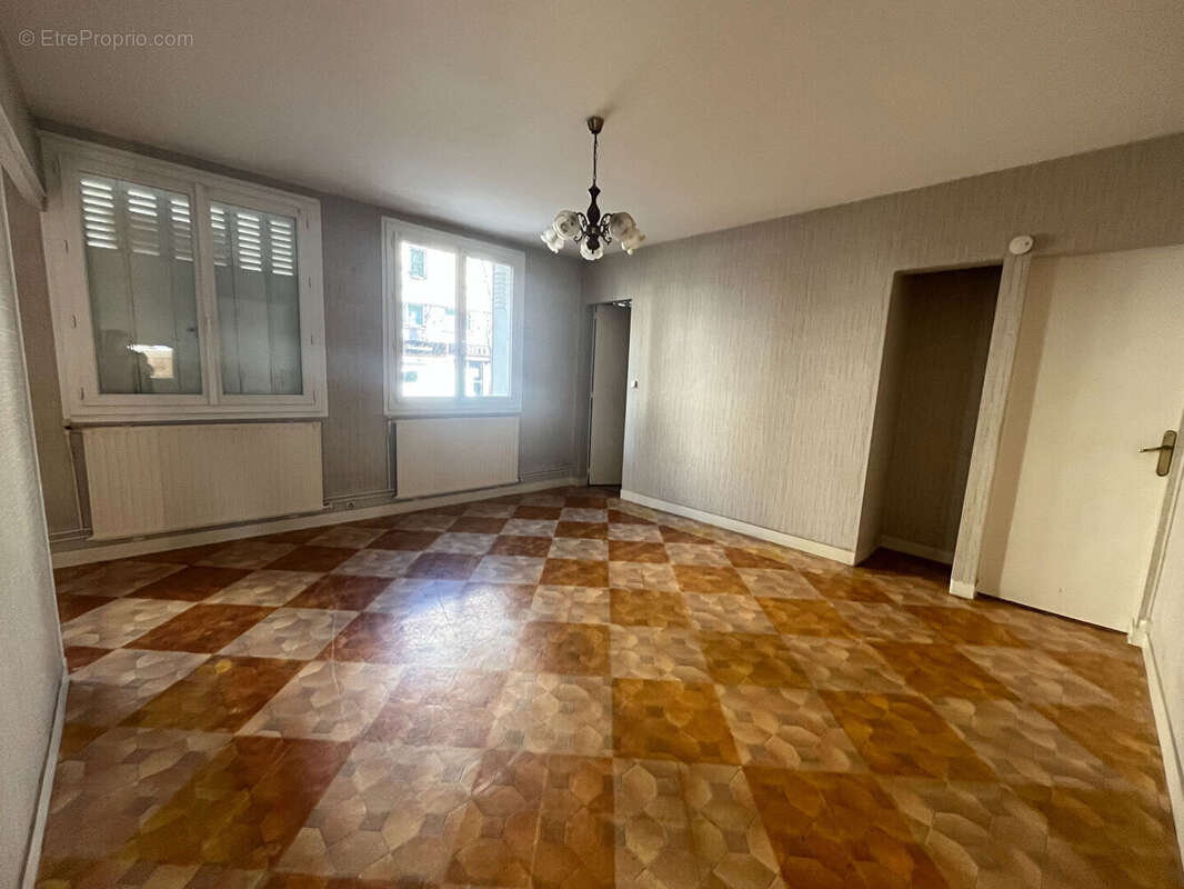 Appartement à REZE