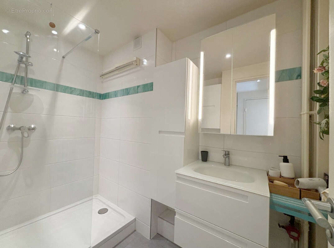 Appartement à MONTROUGE