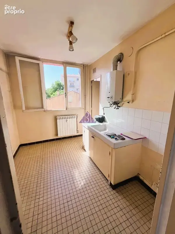 À deux pas des commodités sur le secteur ouest appartement à rénover avec potentiel! - photo 6