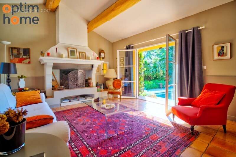 Aix-en-Provence - Superbe Mas Provençal T7 du 18ème Siècle de 275 m² entièrement rénové, sur 6000 m² de terrain, au calme et san - photo 10