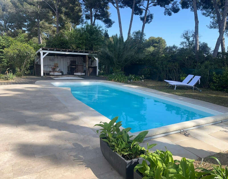 Maison à vendre 7 pièces SANARY SUR MER (83) - photo 9