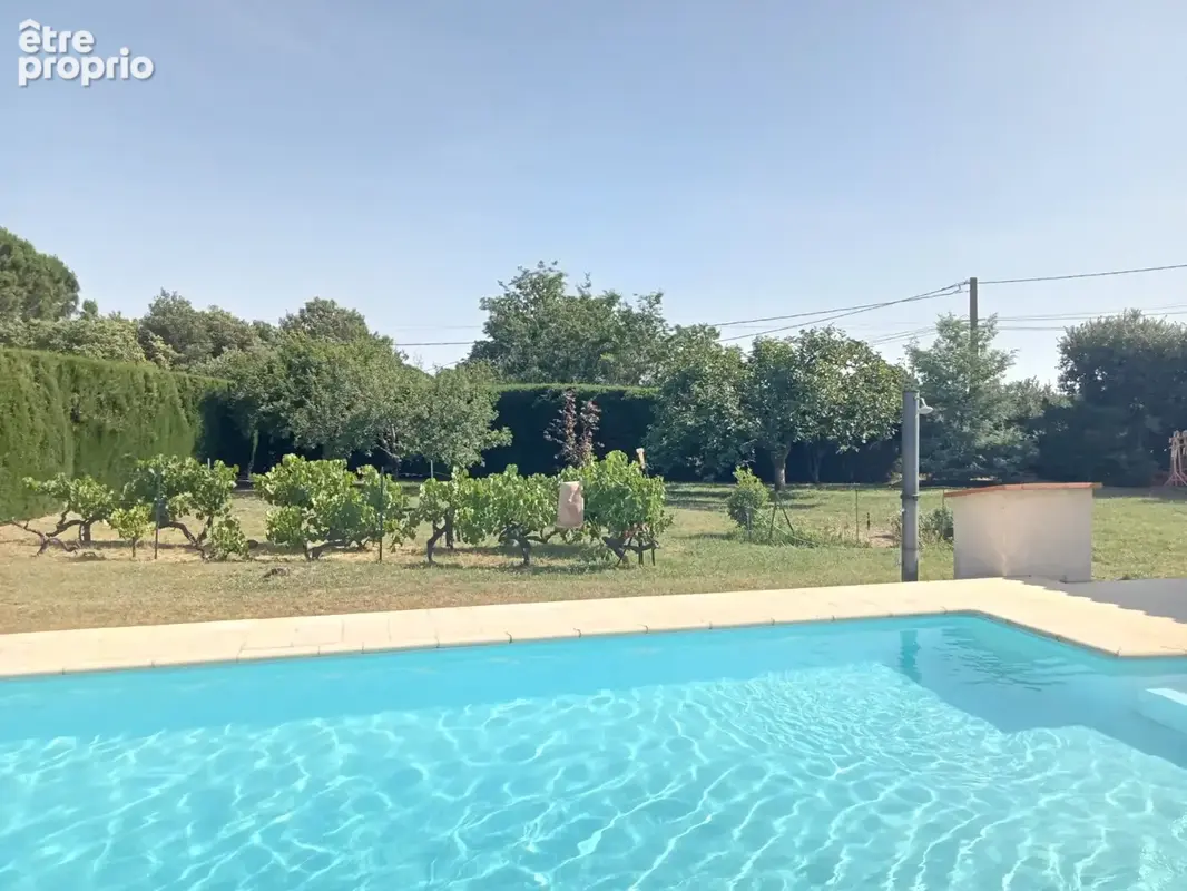 Beau terrain à construire, avec habitation et grande piscine - photo 11