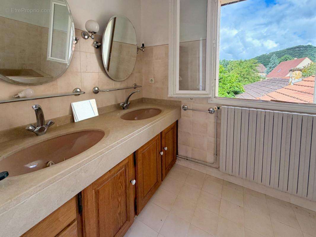 Maison 163 m² à Saint-Julien-De-Lampon  - photo 9
