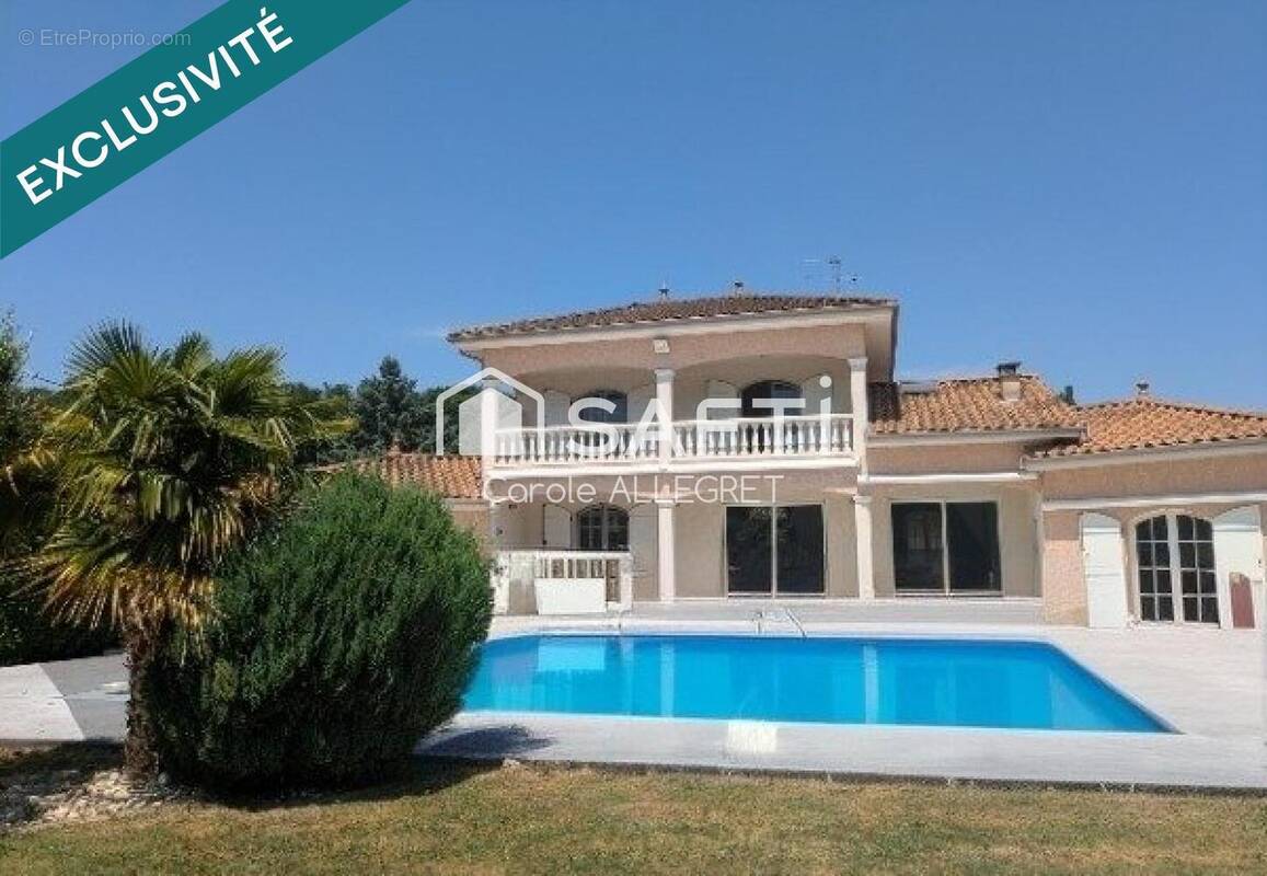 Photo 1 - Maison à BOURG-SAINT-CHRISTOPHE