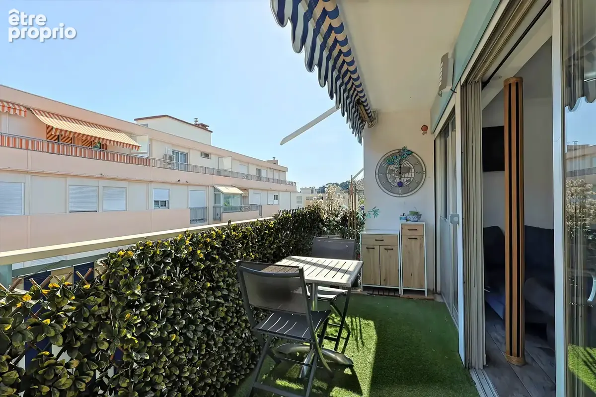 Photo Appartement à Vallauris au prix de 242 000€