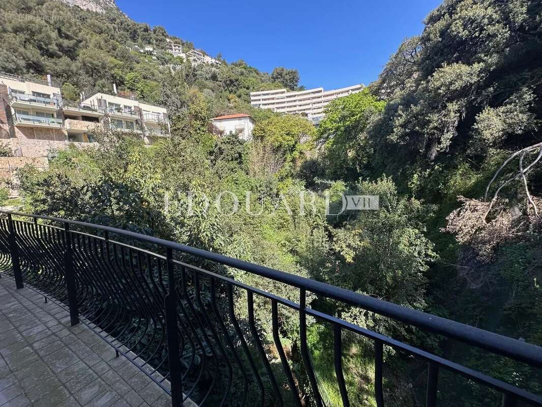 Appartement à ROQUEBRUNE-CAP-MARTIN