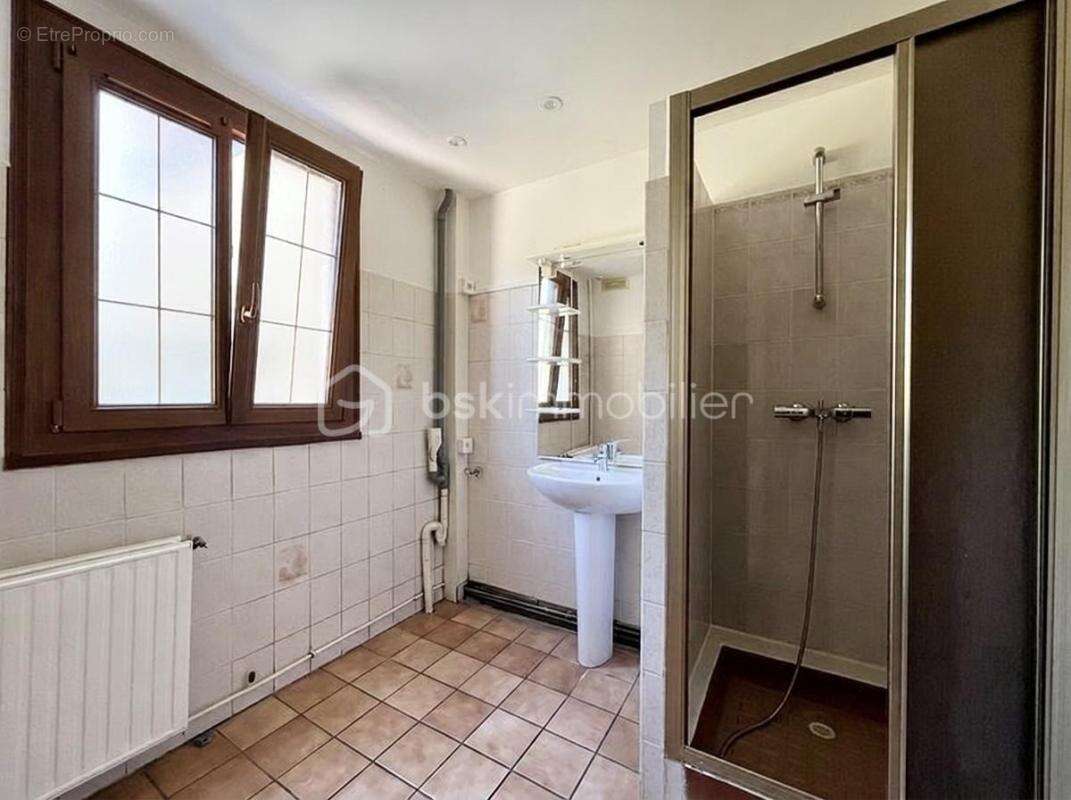 Maison de 115 m² – Fort potentiel – Terrain de 1 346 m² - photo 8