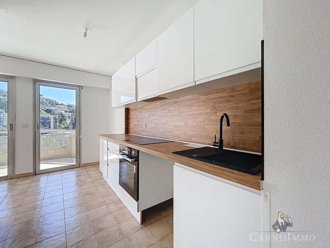 Appartement à MOUGINS