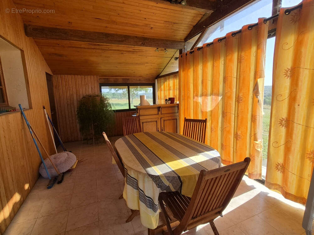 A vendredi, Corps de ferme à Ornézan - photo 11