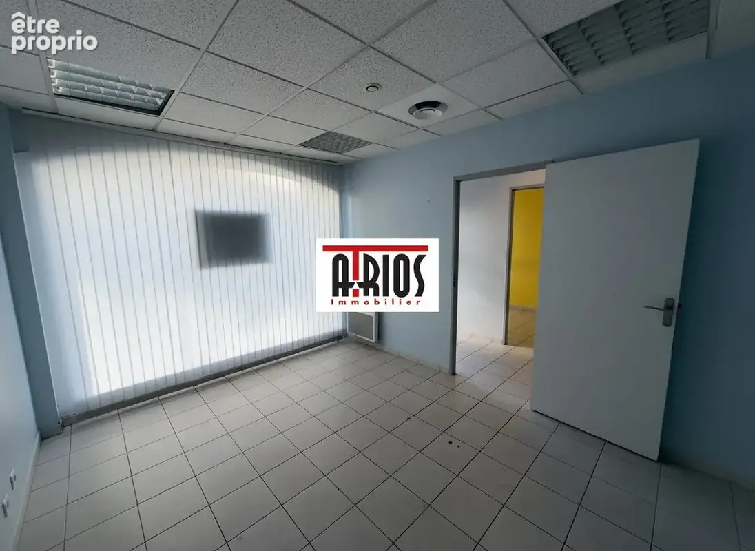 Commerce 60 m² à vendre à Hyeres (83400) - photo 5