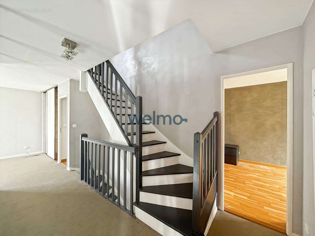 Maison à SAINT-REMY-LES-CHEVREUSE