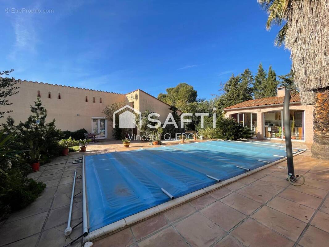 Photo 1 - Maison à VILLEMOLAQUE