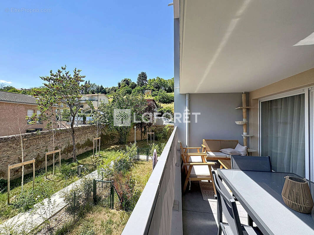 Appartement à L'ARBRESLE