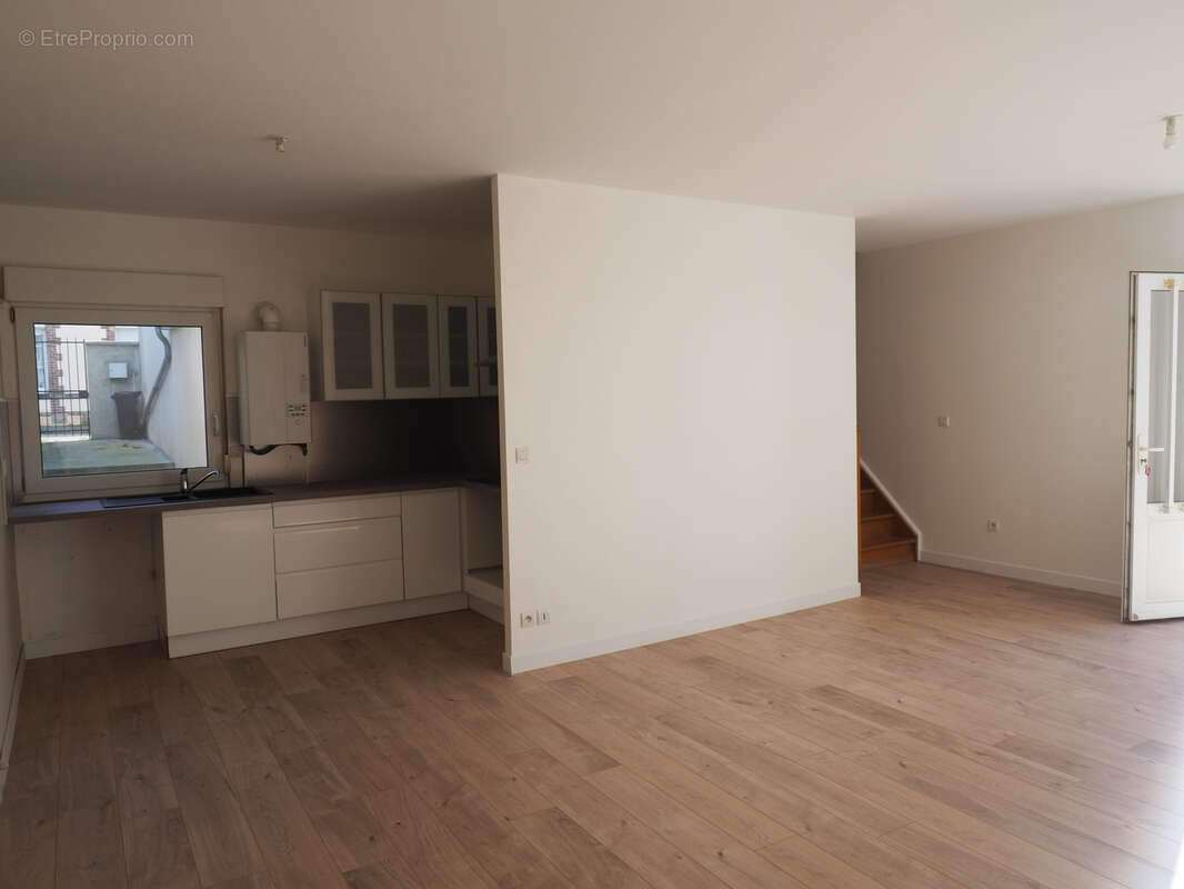 Sainte savine : maison t5 renovee, proche gare - photo 4