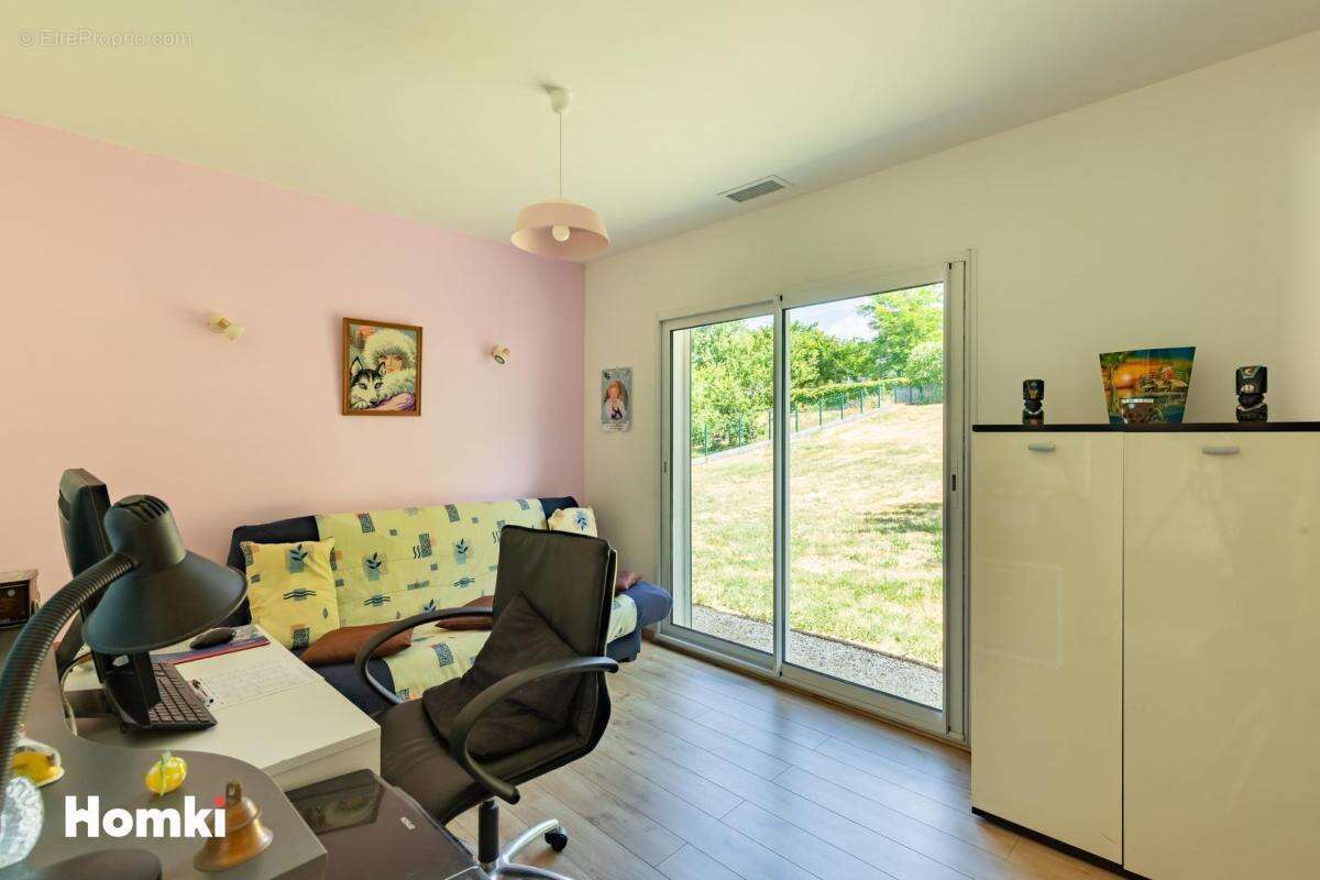 Maison à LABRUGUIERE