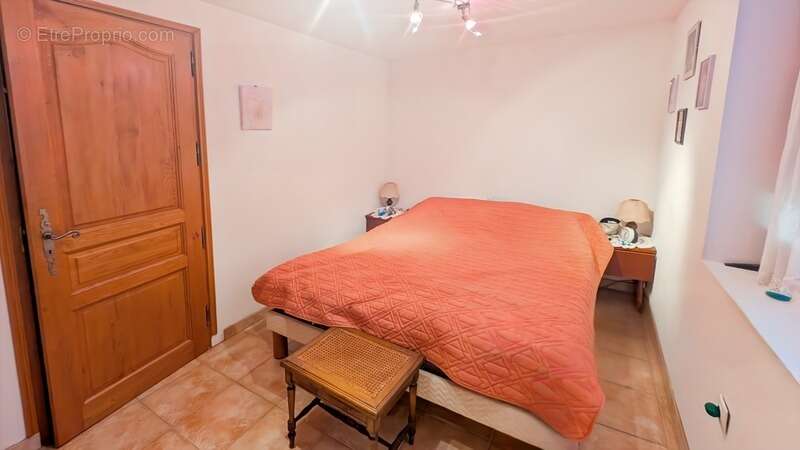 Propriété de caractère, piscine et dépendances - photo 9