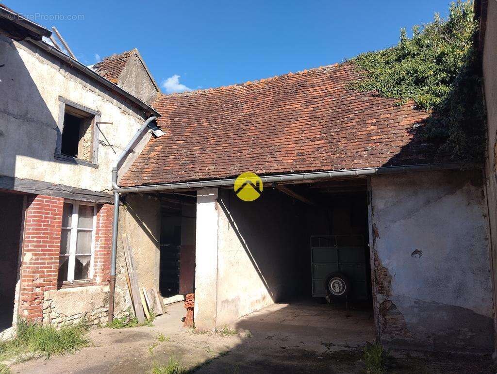 Maison à LURCY-LEVIS