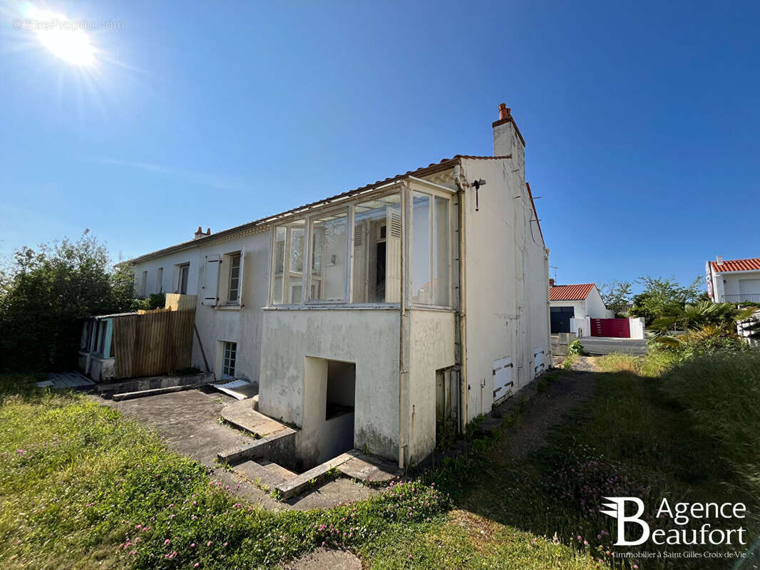 Ensemble immobilier - St Gilles Croix de VIe - photo 4