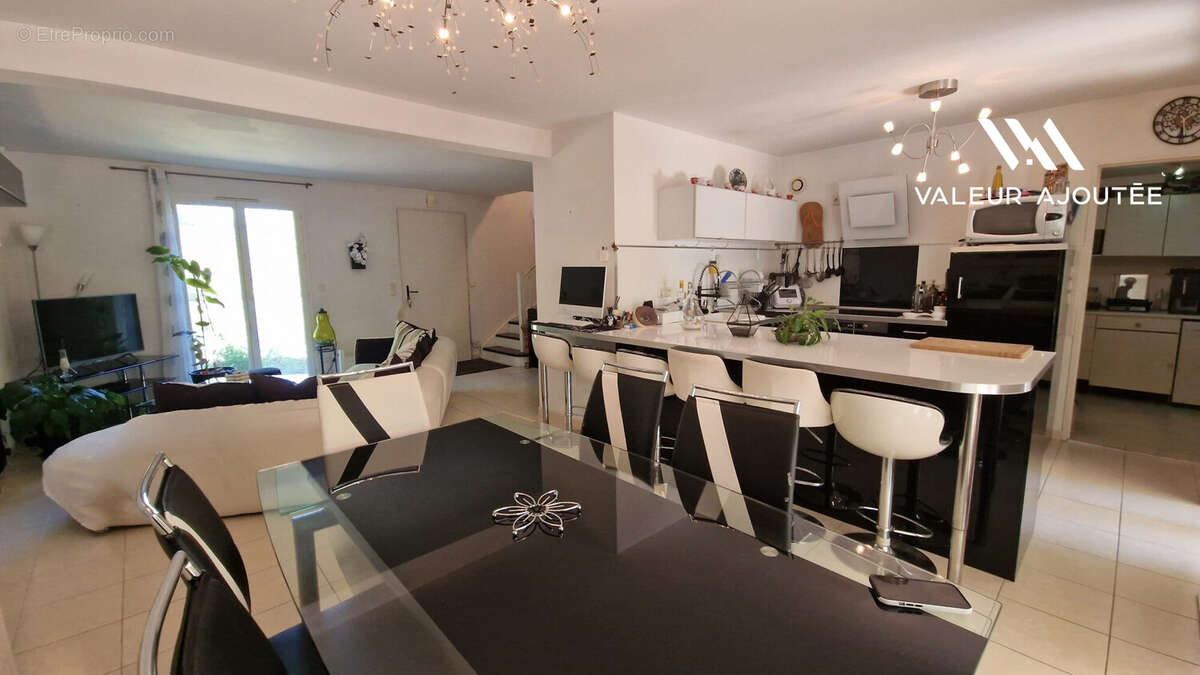 Maison 95 m² à Rousset  - photo 2