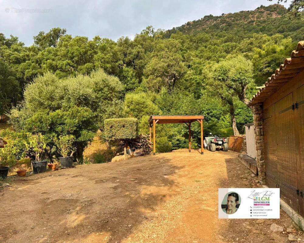 Maison à PLAN-DE-LA-TOUR