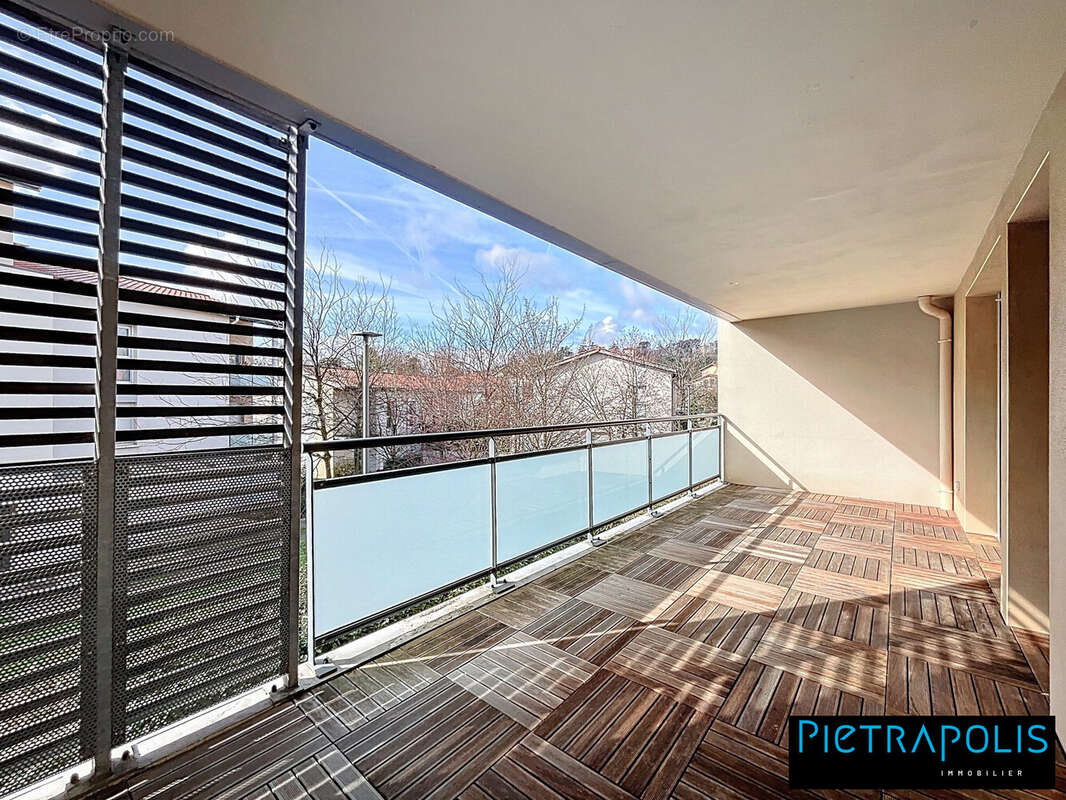 Appartement à OULLINS
